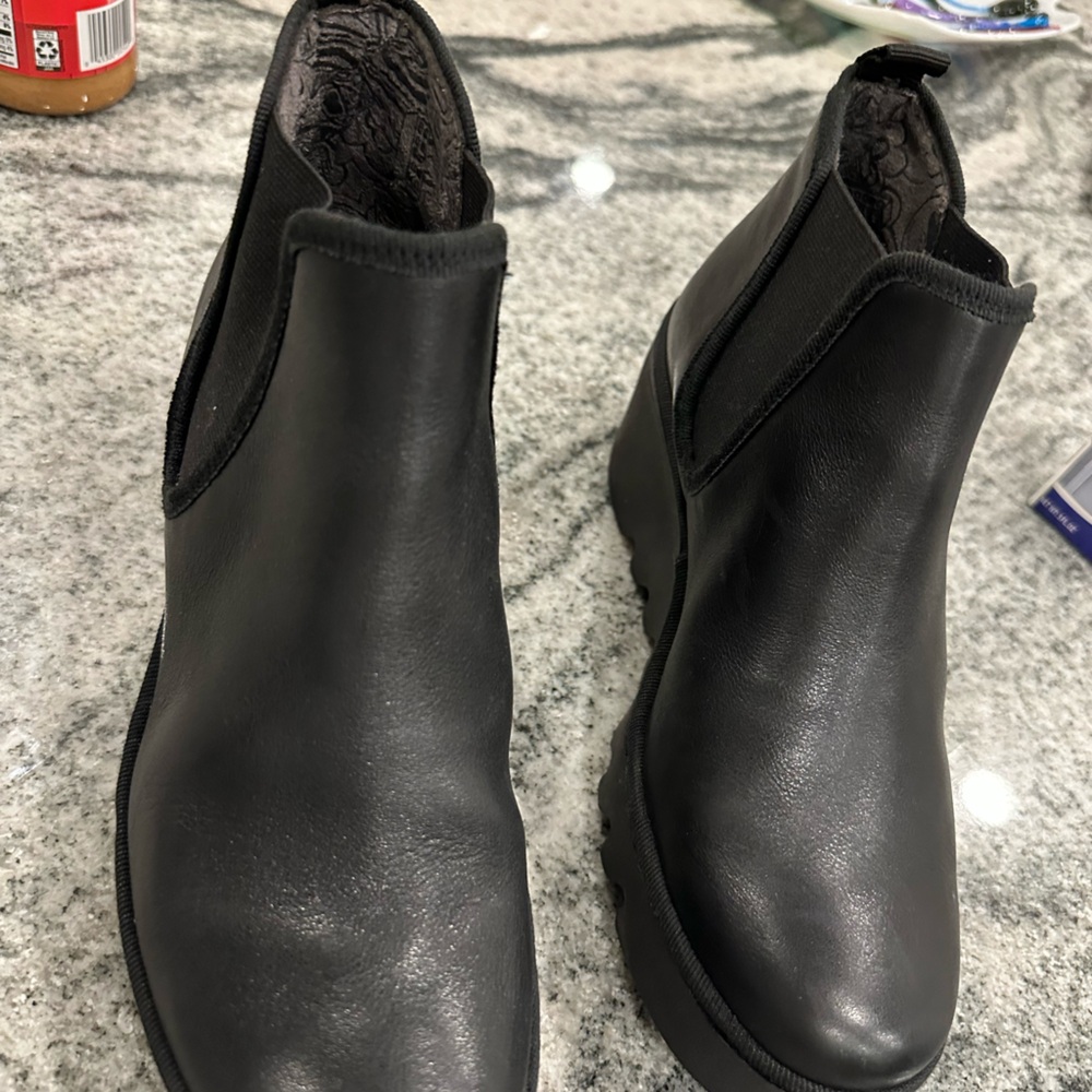 Black Leather Women’s Boots